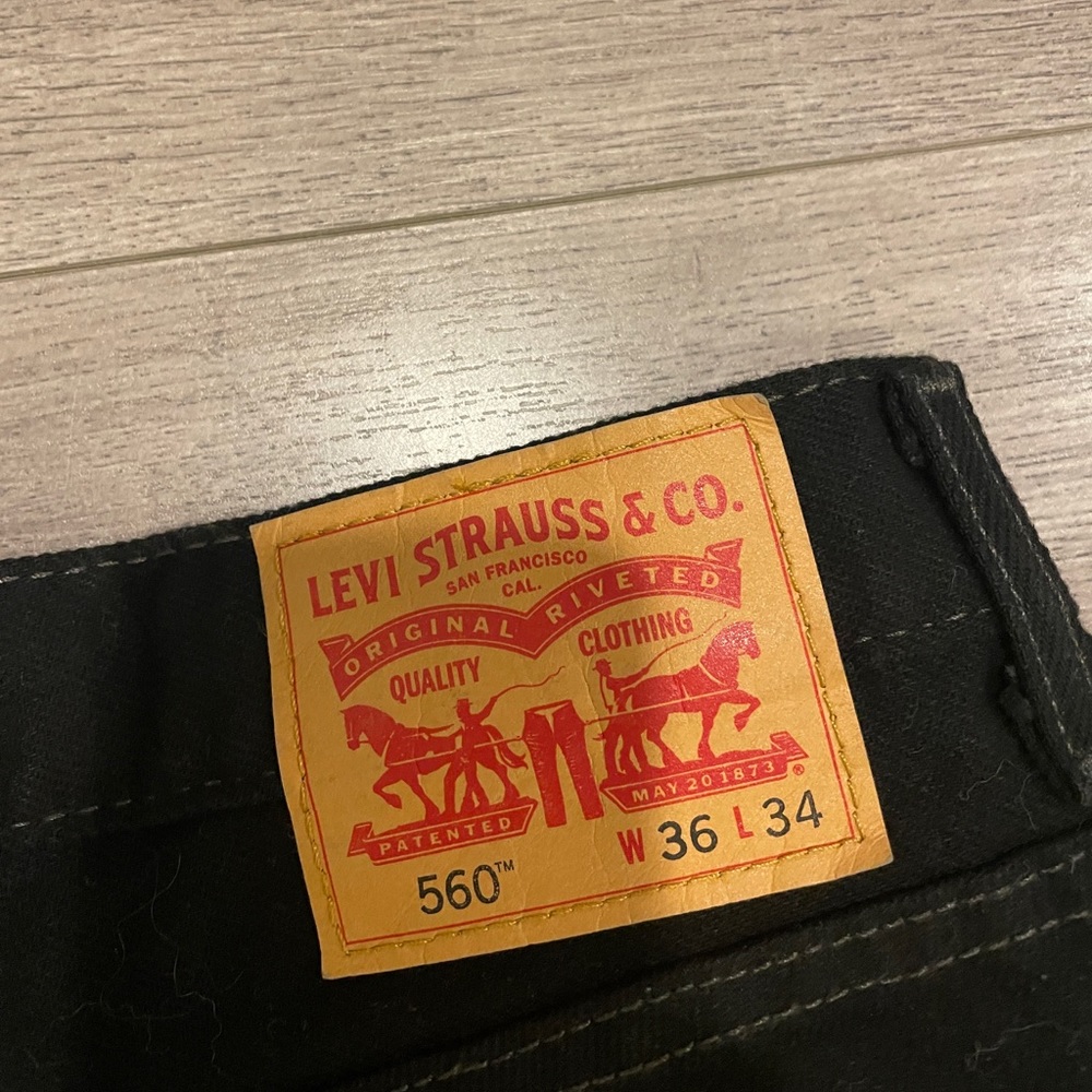 Men’s black Levi bootcut jeans 36w x 34 l